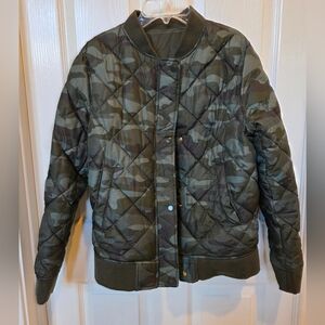 GAP Reversible Camo Utility Bomber Jacket Puffer Coat Quilted Army Green Small